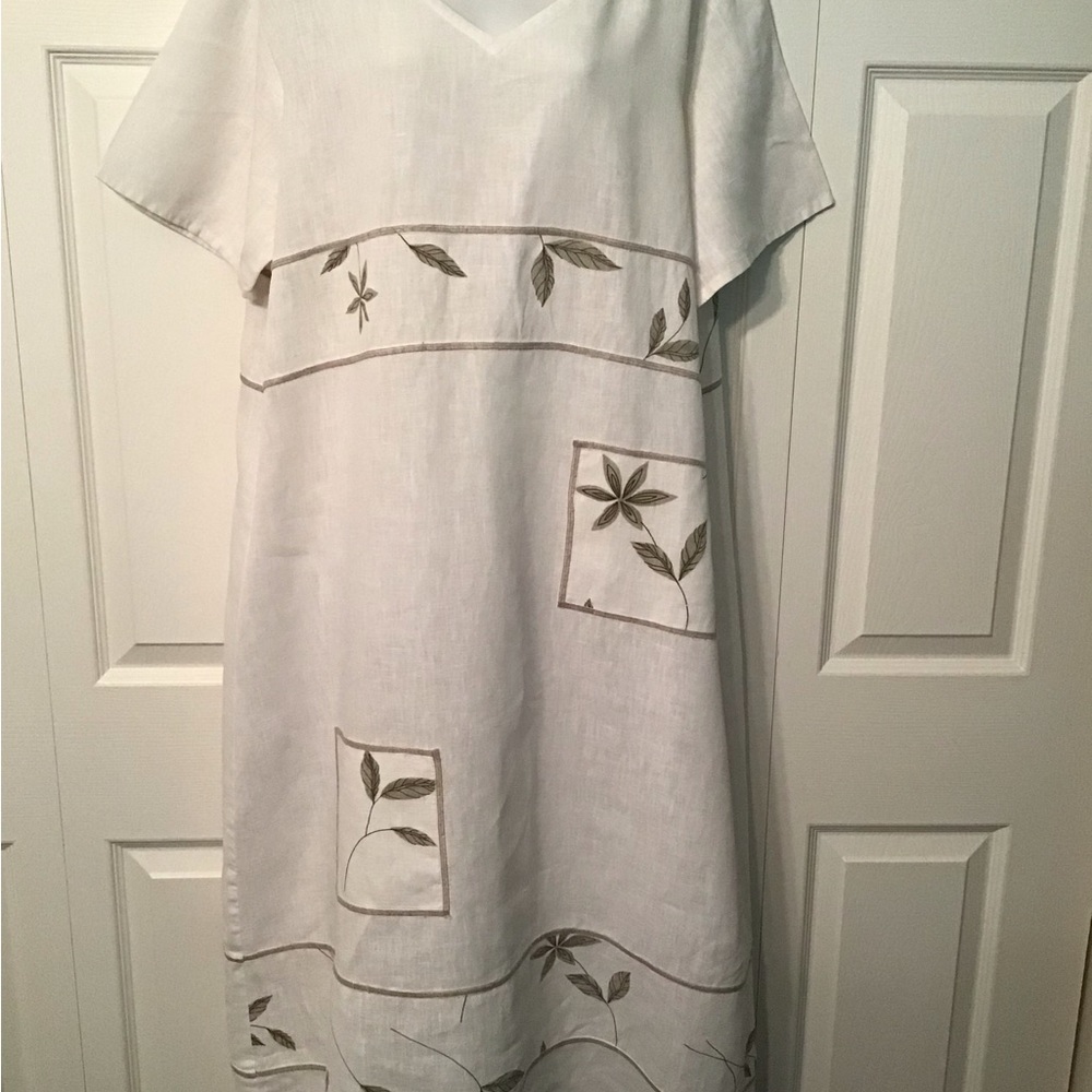 Women's Ivory Linen Short Sleeved, Mid-calf Length, V-Neck Shift Dress XL MINT